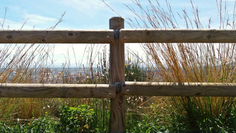 Who Does Fence Service